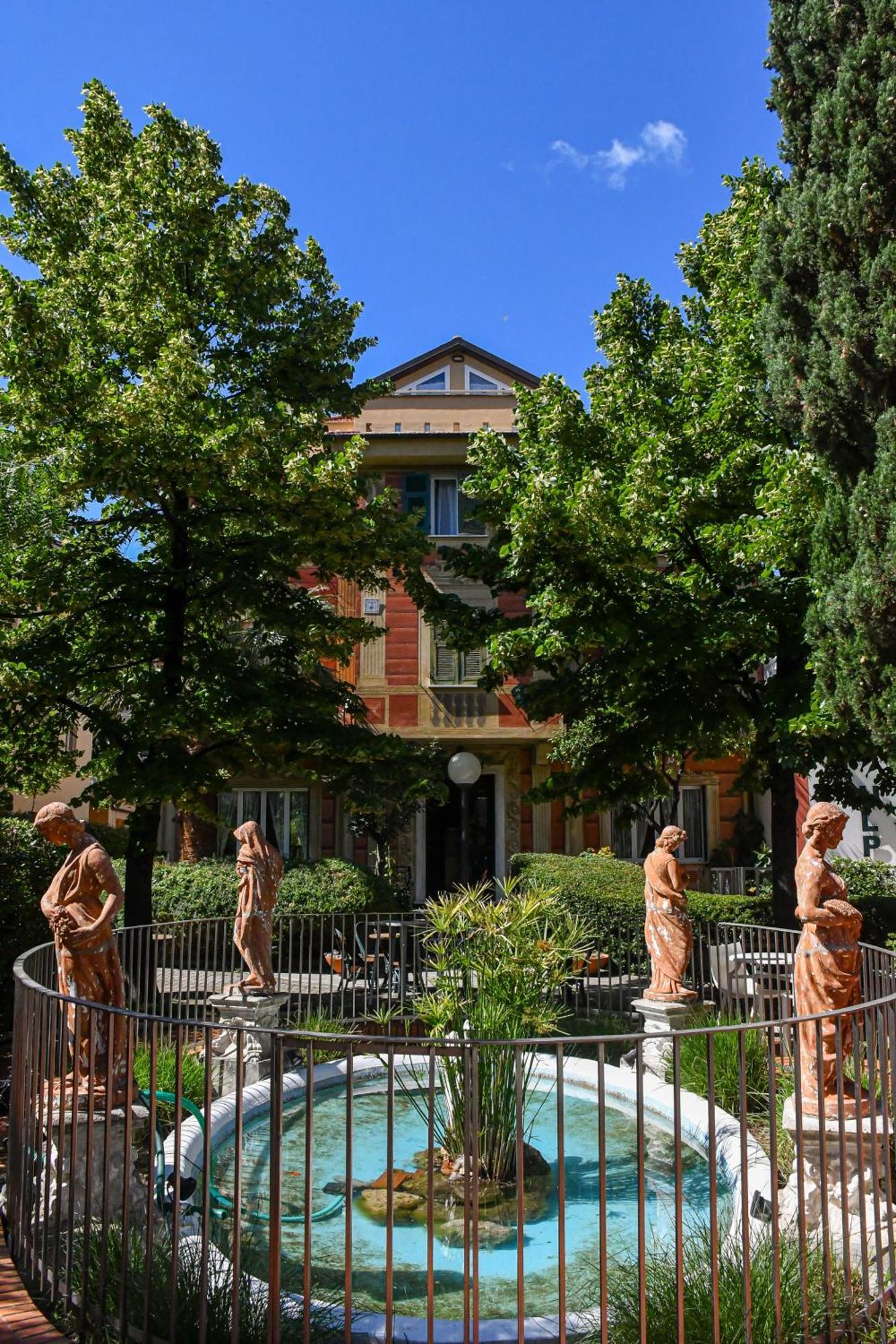 Hotel Le Palme Varazze Exterior photo